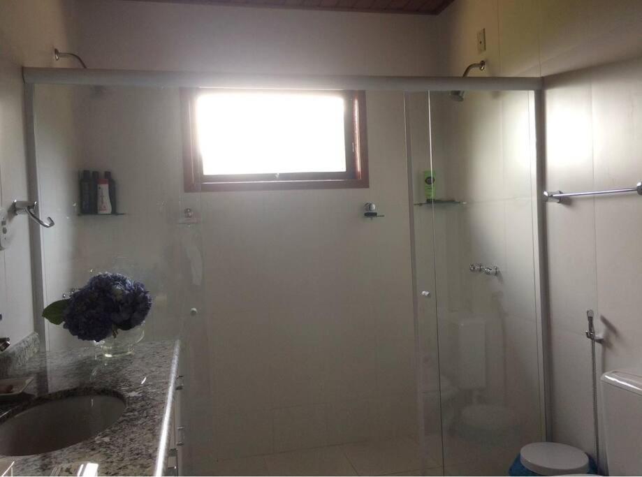 Sitio Com Piscina Natural E Cascata, Com Linda Vista Em Lumiar. Holiday home *
