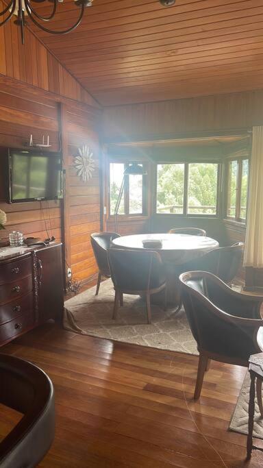 Holiday home Sitio Com Piscina Natural E Cascata, Com Linda Vista Em Lumiar. *